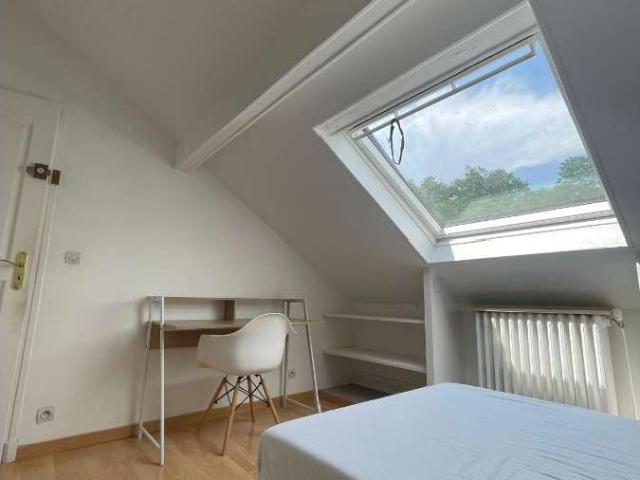 location 10 pièces meublée de 160 m² à Clamart