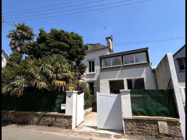 location 10 pièces meublée de 185 m² à Quimper