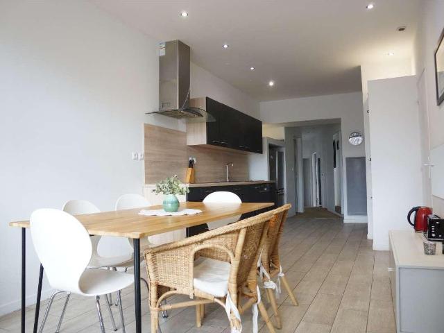 location 10 pièces meublée de 200 m² à Tourcoing