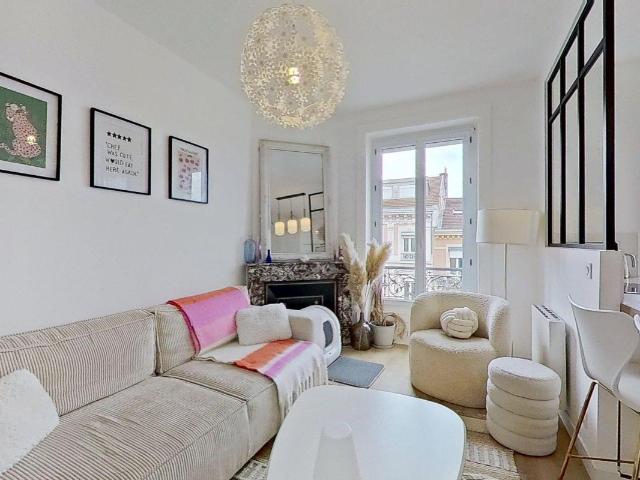 Location 1 cours Tolstoï Villeurbanne 69100 T2 Meublé 940 €CC Plusse