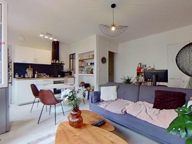 Location 26 rue de Saint Cyr Lyon 69009 T3 Meublé 1040 €CC Plusse