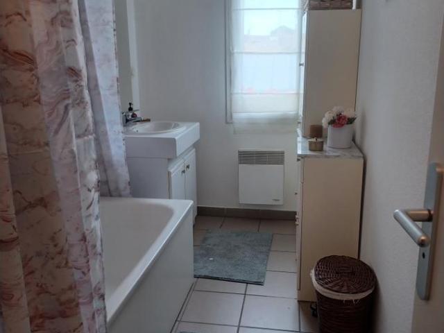 Location 2 pièces meublée de 65 m² à Bordeaux