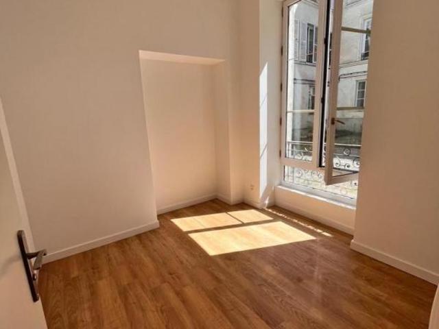 Location 2 pièces Rueil Malmaison coeur de ville