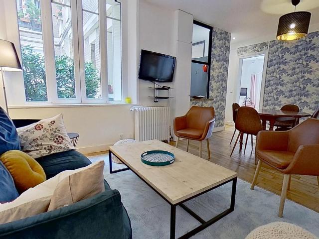 Location 35 rue de Dantzig Paris 75015 T4 Meublé 3219.21 €CC Plusse
