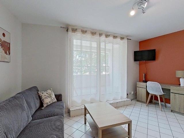 Location 361 Cours Emile Zola Villeurbanne 69100 T1 Meublé 850 €CC Plusse