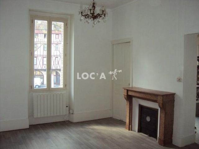 Location T3 40 m² à Dijon 639 ¤ CC /mois