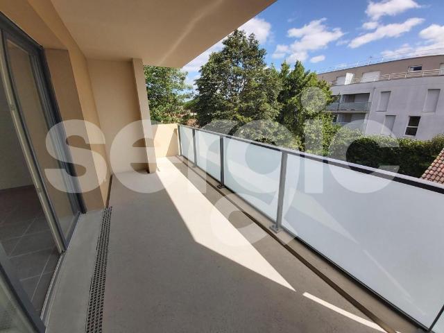 location t3 66 m² cenon 33150