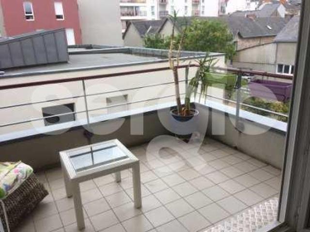 location t3 71 m² reze 44400