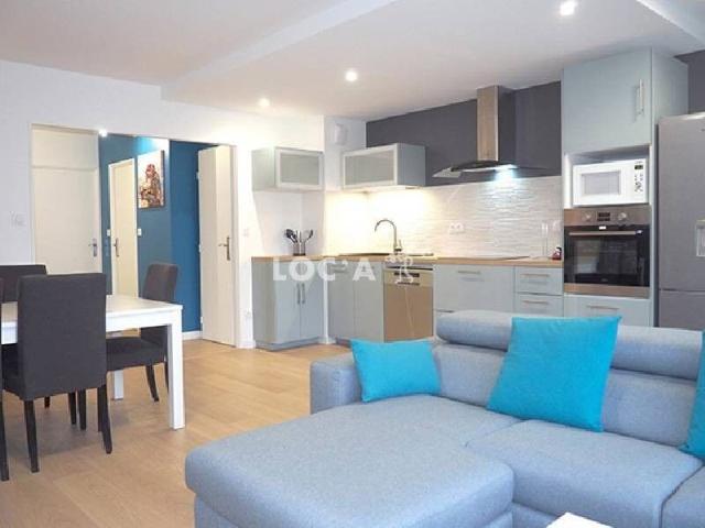 Location T3 72 m² à Dijon 1 350 ¤ CC /mois