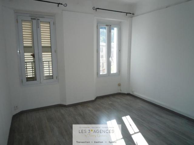 Location T3 au coeur de la Garde Freinet | Les 3 Agences