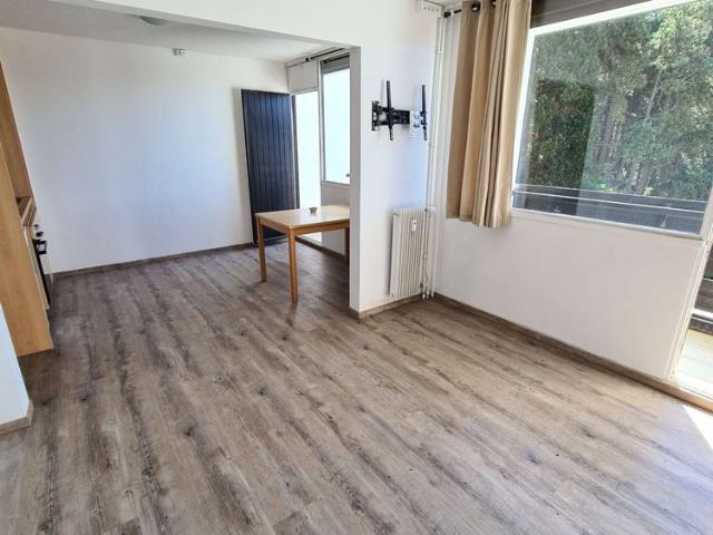 Location T3 + balcon A L'ANNEE