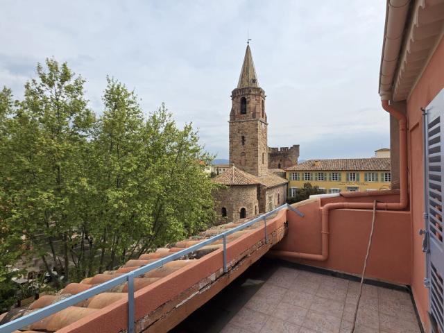 Location T3 en Triplex Fréjus centre