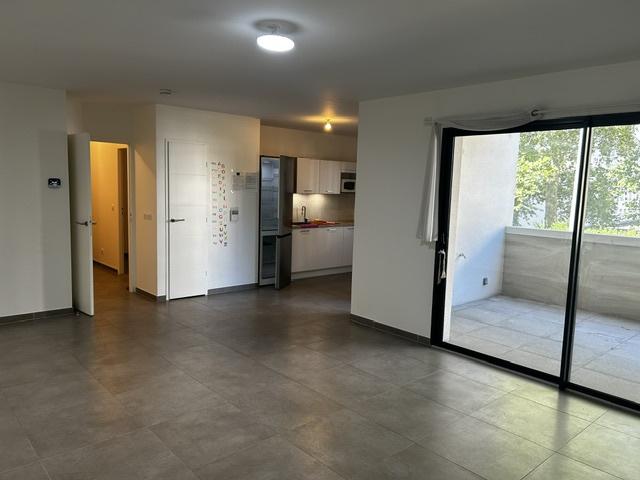 Location T3 LA CARRE MOLIÈRE 80m² proche centre | Agence Delas
