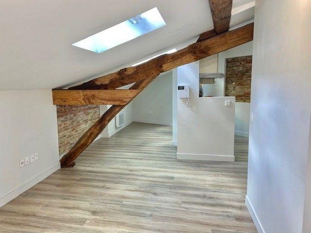 Location T1 bis de 27 m² Capitole, 31