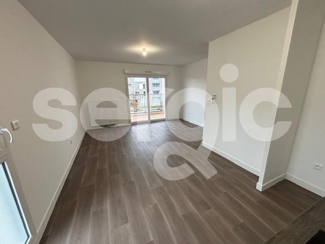 location t2 44 m² amiens 80000