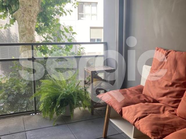 location t2 46 m² bordeaux 33800