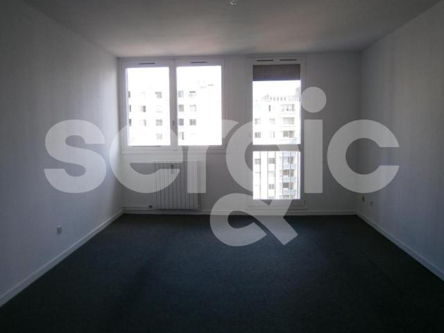 location t2 57 m² la madeleine 59110