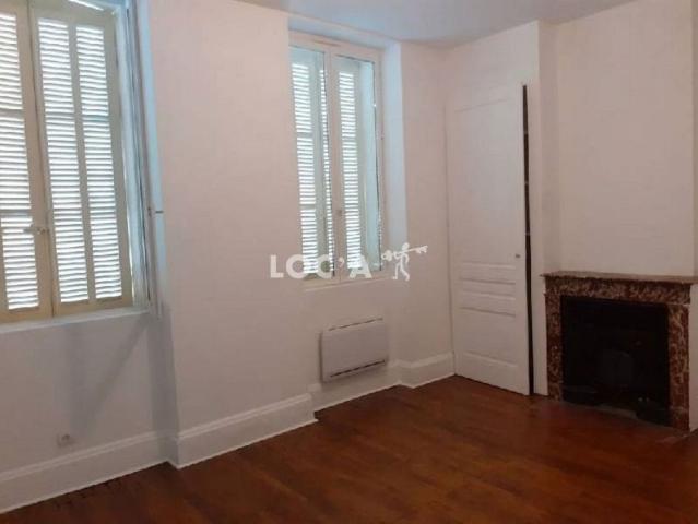 Location T2 58 m² à Villeurbanne 970 ¤ CC /mois