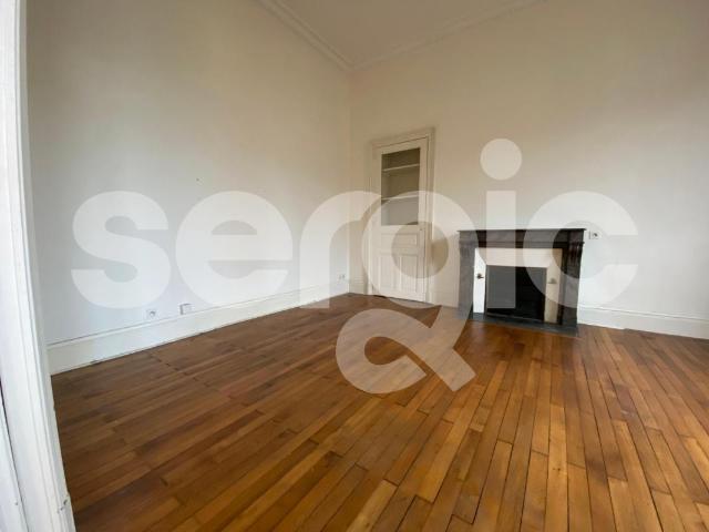 location t2 64 m² angers 49000