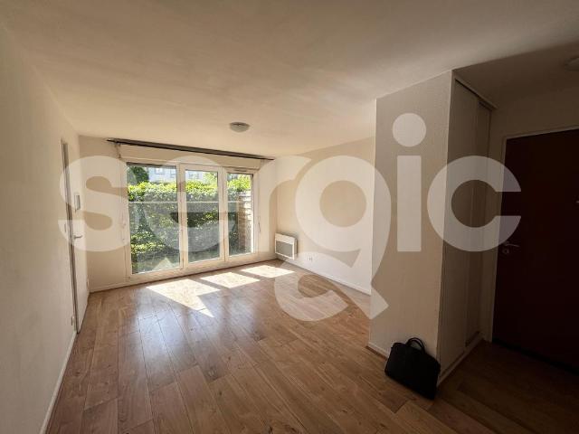 location t2 38 m² cergy 95800