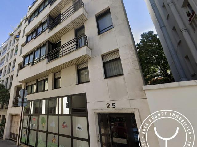 LOCATION T2 VIDE PARIS 15ème