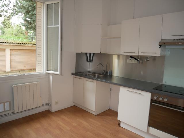 Location T2 LYON 8