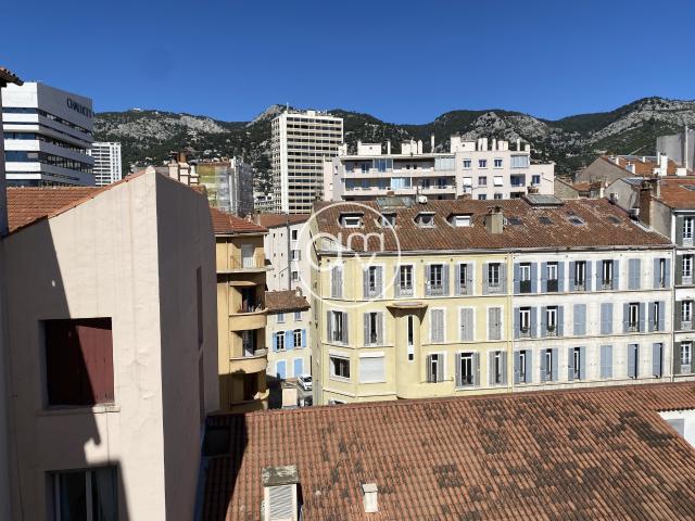 Location T2 MEUBLE A LOUER / TOULON CENTRE VILLE | AMV Immobilier