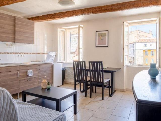 Location T2 meublé en plein centre ville | Agence Clemenceau