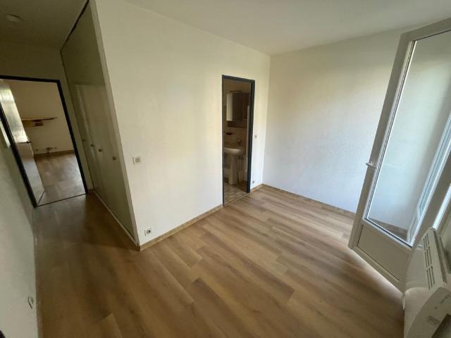 LOCATION T2 PROCHE MARIE CURIE QUARTIER FOULD