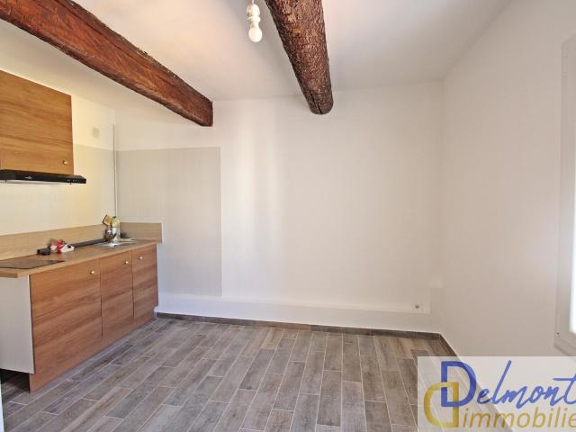 LOCATION T2 RENOVE COURS LOUIS BLANC LA SEYNE