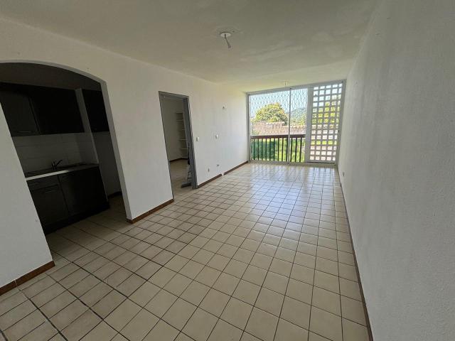Location T2 superficie 40 m2 avec balcon Secteur la Madeleine