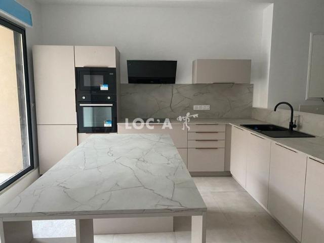 Location T4 89 m² à Dijon 1 250 ¤ CC /mois
