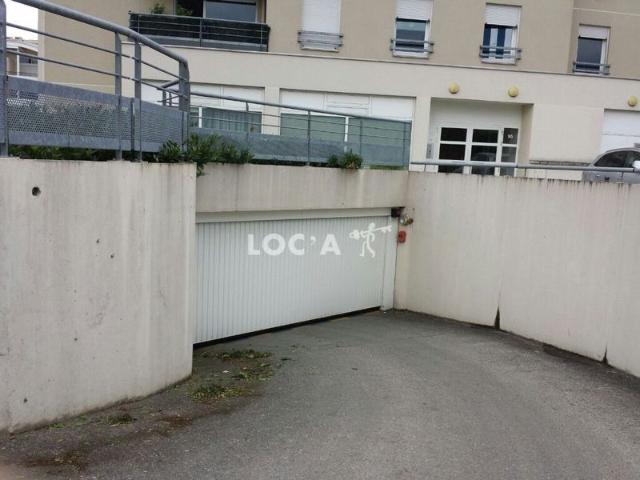 Location T4 90 m² à Craponne 1 365 ¤ CC /mois
