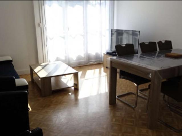 location T5 Rezé proche TRAM 3 et Ile de Nantes / 1 ch