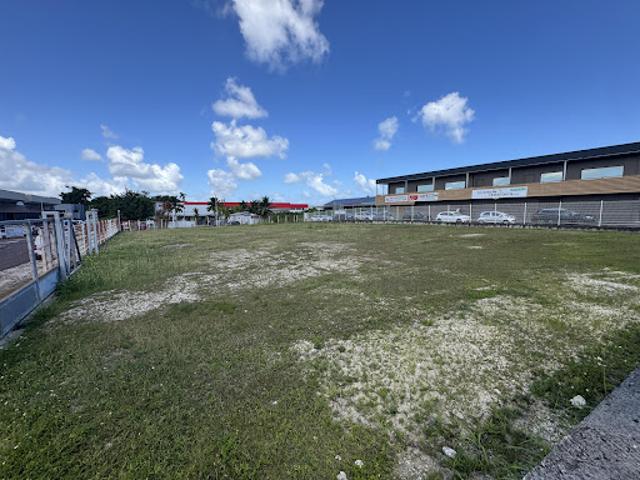 Location Terrain 1761 m2 Baie mahault