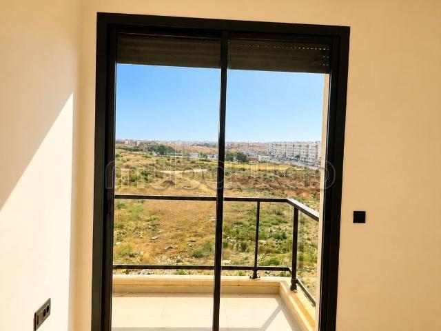Location top appart trois ch vide Ain Diab extensi