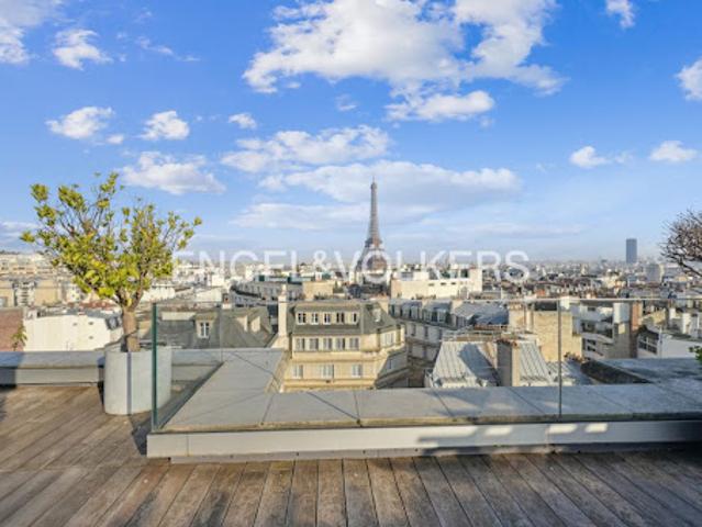 Location Triplex 3 pièces 141 m2 Paris 16ème