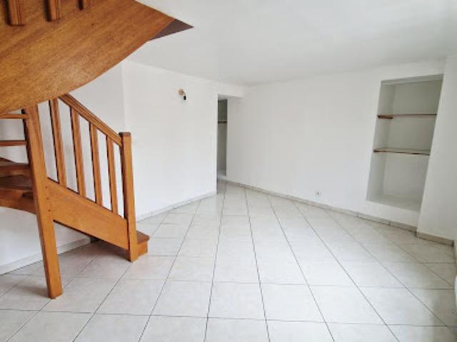 Location Triplex 3 pièces 52 m2 Rozay en Brie