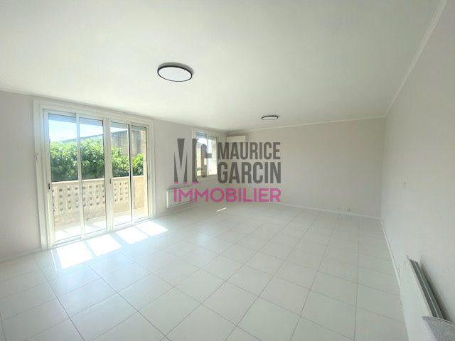 LOCATION TYPE 3 LE PONTET