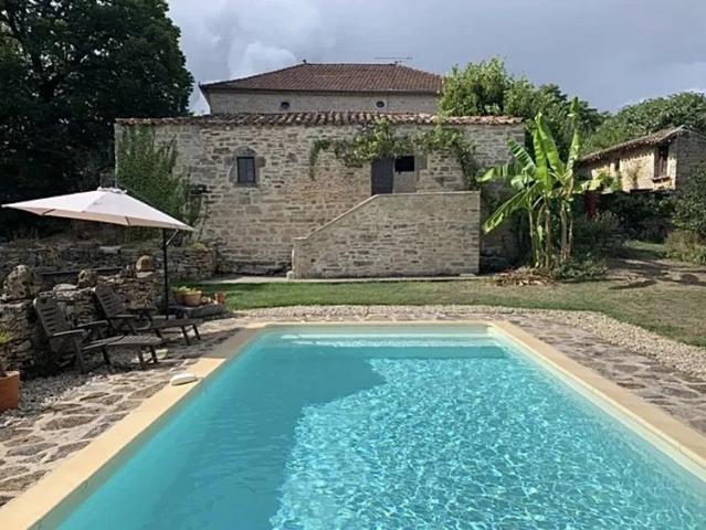 Location vacances Maison de caractère Vue exceptionnelle Piscine Gorges de l'Aveyron