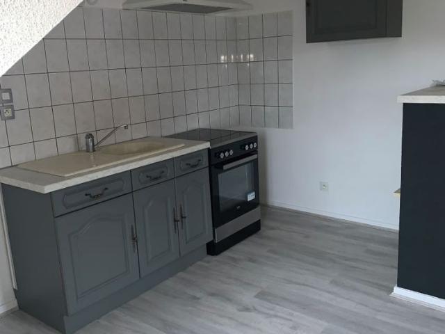 LOCATION VALDAHON DUPLEX CENTRE VILLE