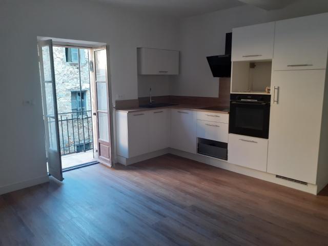 LOCATION VIDE A L ANNEE
