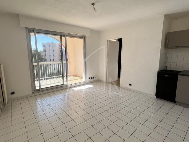 LOCATION VIDE À L’ANNÉE – MONTPELLIER – T1 BIS QUARTIER BOUTONNET AVEC TERRASSE ET PARKING