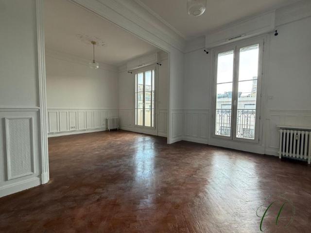 Location vide: 3 pièces avec extérieur avenue Durante