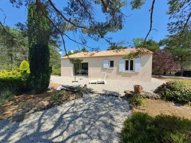 Location Villa 4 pièces 90 m2 à Tourtour