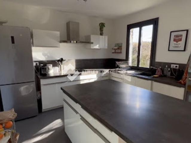 Location Villa 4 pièces 109 m2 Aix en Provence