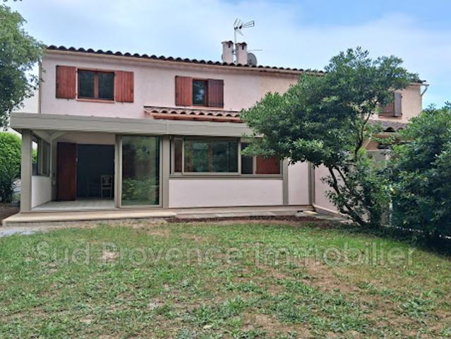 Location Villa 4 pièces 120 m2 Valbonne
