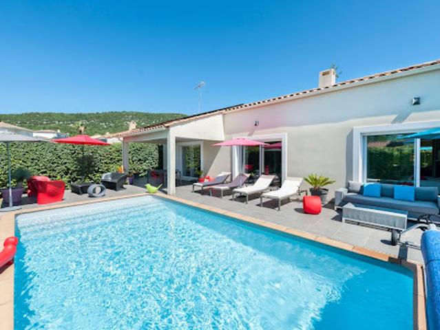 Location Villa 4 pièces 122 m2 Vailhauquès