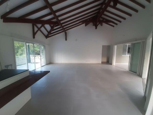 Location villa 4 pièces, 133.86m², Ducos