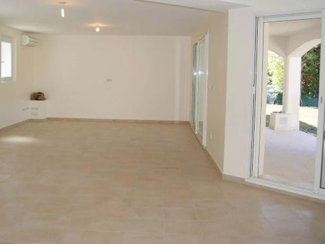 Location Villa 4 pièces 141.75 m2 La Roquette sur Siagne